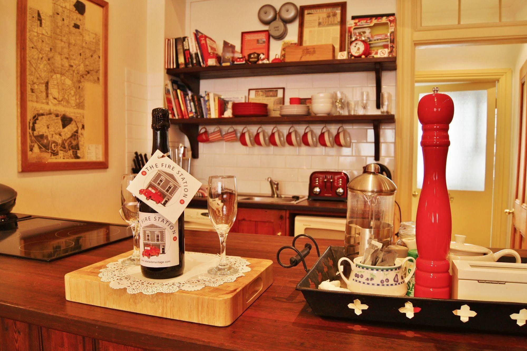 Fire Station Inn Аделейд Екстериор снимка